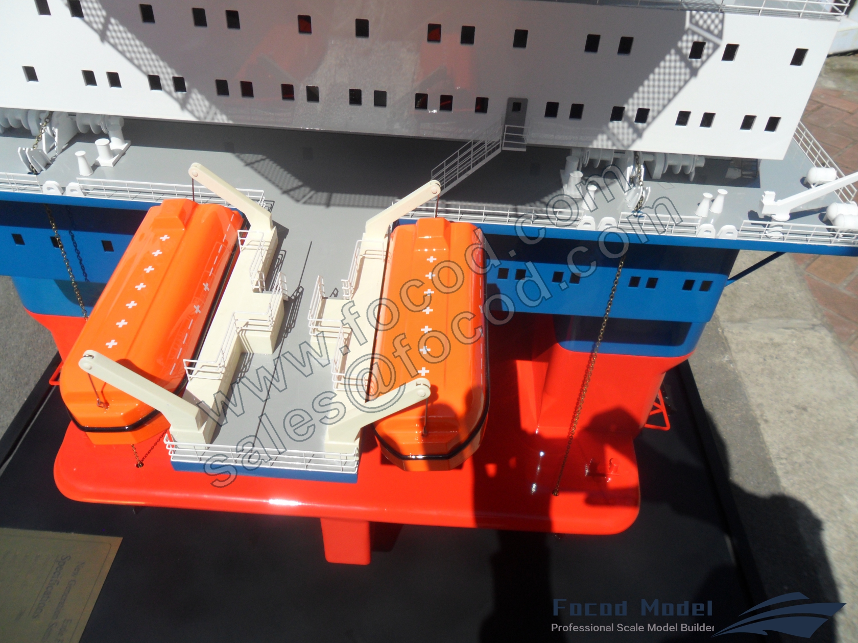 customized model of EIDE FLEX HEAVY LIFT VESSEL